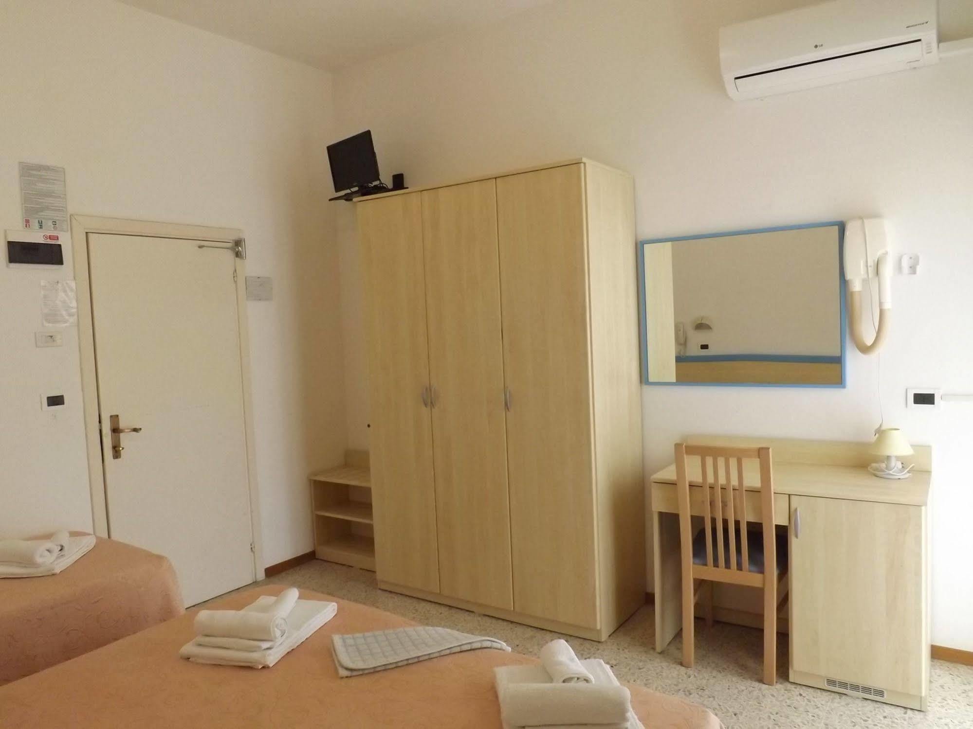 Hotel Edward Bellaria-Igea Marina Dış mekan fotoğraf